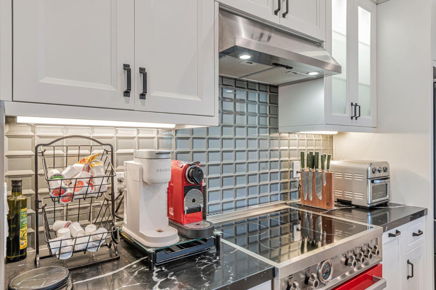 Detail Gallery Image 5 of 33 For 32 Seda Ln, Morgan Hill,  CA 95037 - 4 Beds | 4 Baths