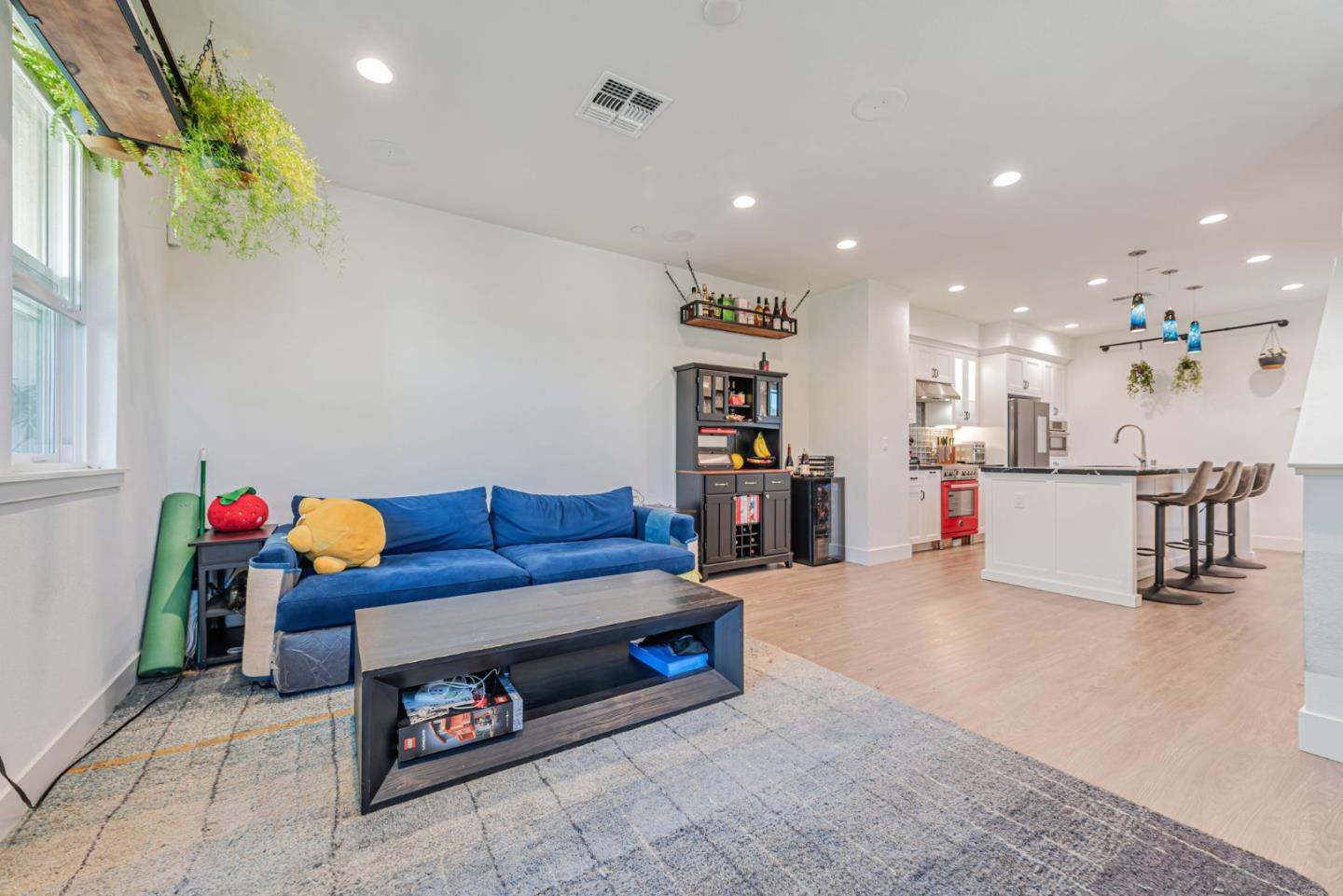 Detail Gallery Image 6 of 33 For 32 Seda Ln, Morgan Hill,  CA 95037 - 4 Beds | 4 Baths