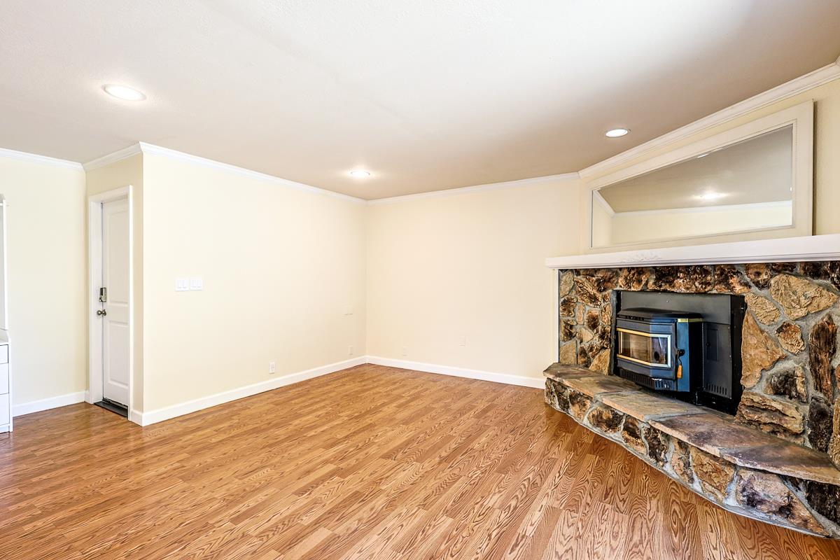 Detail Gallery Image 15 of 28 For 10697 Morengo Dr, Cupertino,  CA 95014 - 3 Beds | 2 Baths