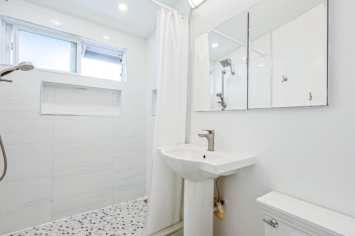 Detail Gallery Image 22 of 28 For 10697 Morengo Dr, Cupertino,  CA 95014 - 3 Beds | 2 Baths