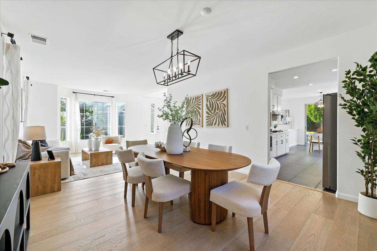 Detail Gallery Image 17 of 87 For 8 Parkgrove Dr, South San Francisco,  CA 94080 - 4 Beds | 3/1 Baths