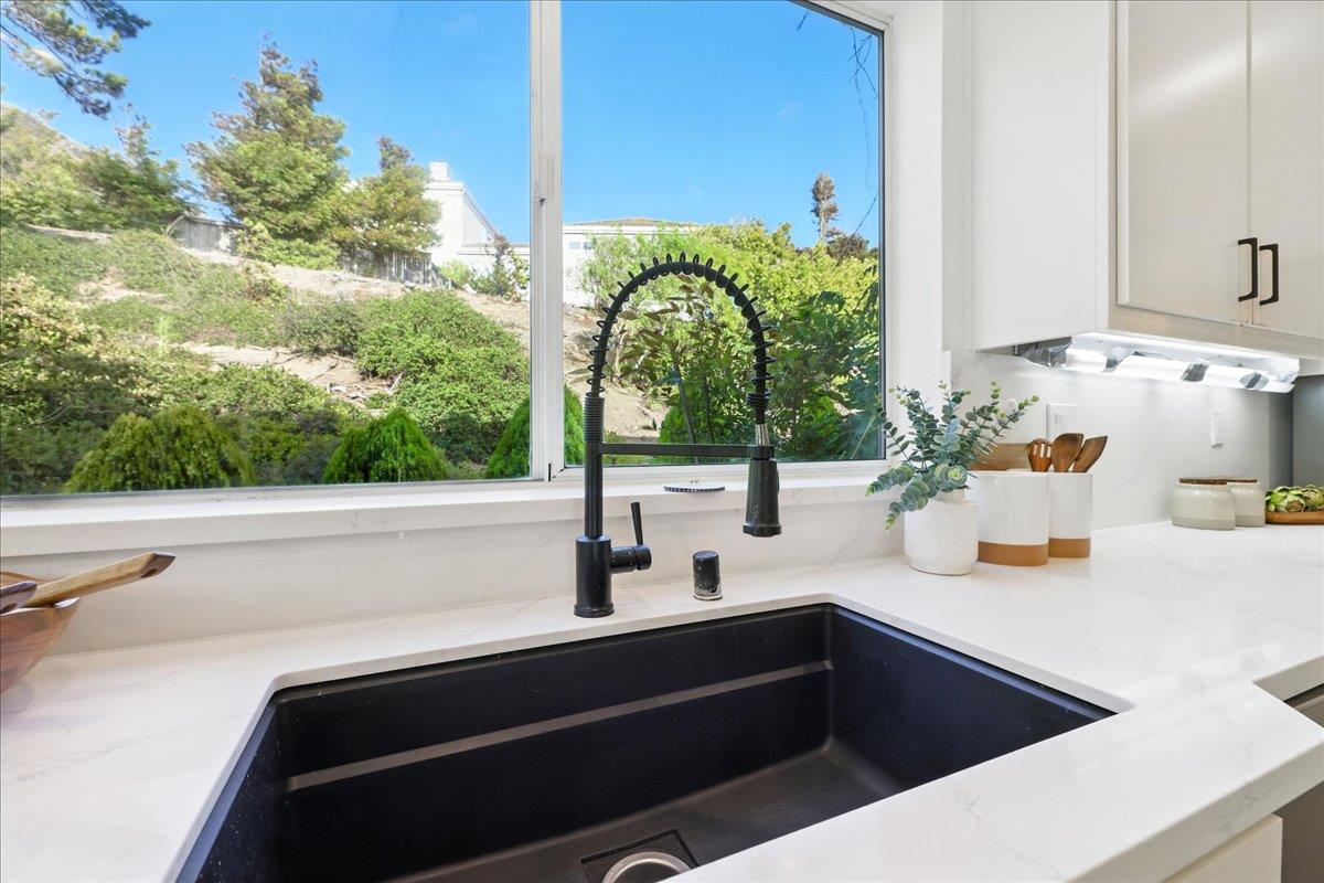 Detail Gallery Image 22 of 87 For 8 Parkgrove Dr, South San Francisco,  CA 94080 - 4 Beds | 3/1 Baths