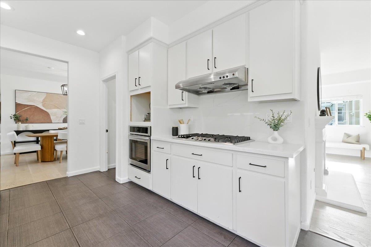 Detail Gallery Image 25 of 87 For 8 Parkgrove Dr, South San Francisco,  CA 94080 - 4 Beds | 3/1 Baths
