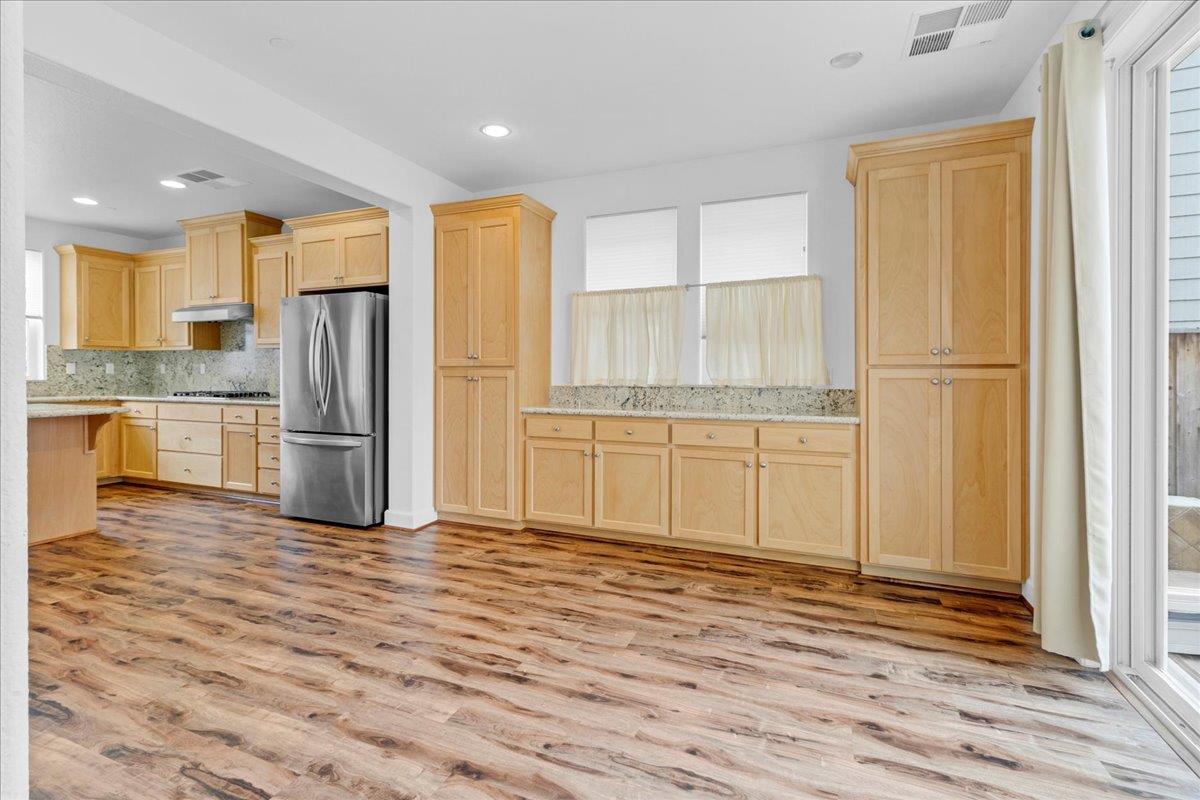 Detail Gallery Image 16 of 45 For 2731 Bungalow Dr, Marina,  CA 93933 - 3 Beds | 2/1 Baths