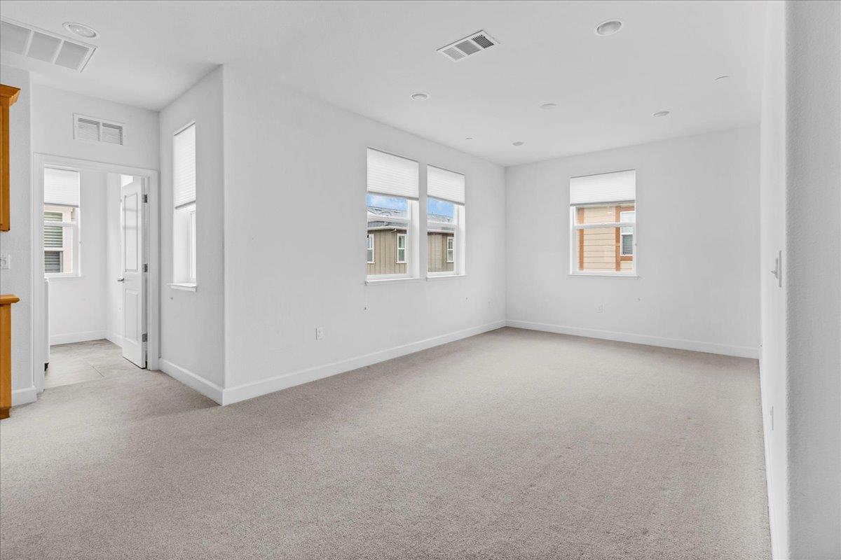 Detail Gallery Image 19 of 45 For 2731 Bungalow Dr, Marina,  CA 93933 - 3 Beds | 2/1 Baths