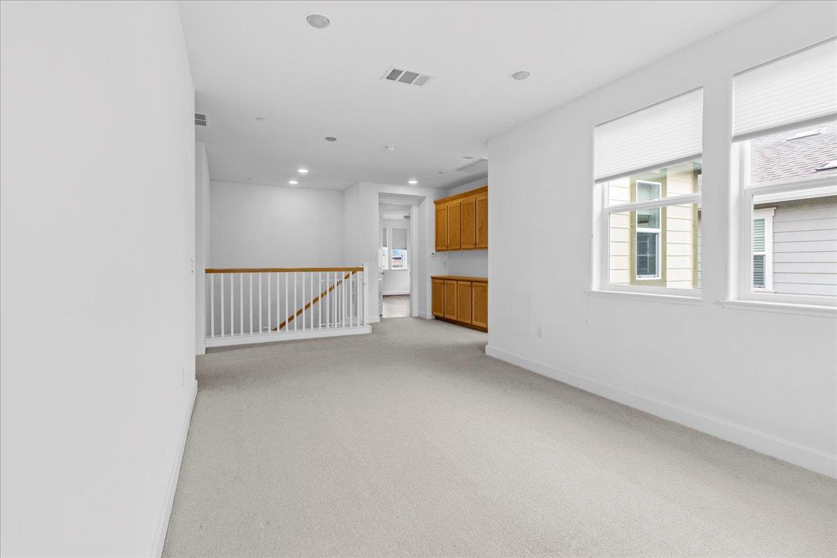 Detail Gallery Image 20 of 45 For 2731 Bungalow Dr, Marina,  CA 93933 - 3 Beds | 2/1 Baths