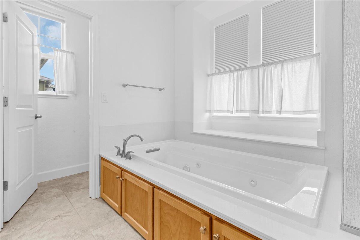 Detail Gallery Image 26 of 45 For 2731 Bungalow Dr, Marina,  CA 93933 - 3 Beds | 2/1 Baths