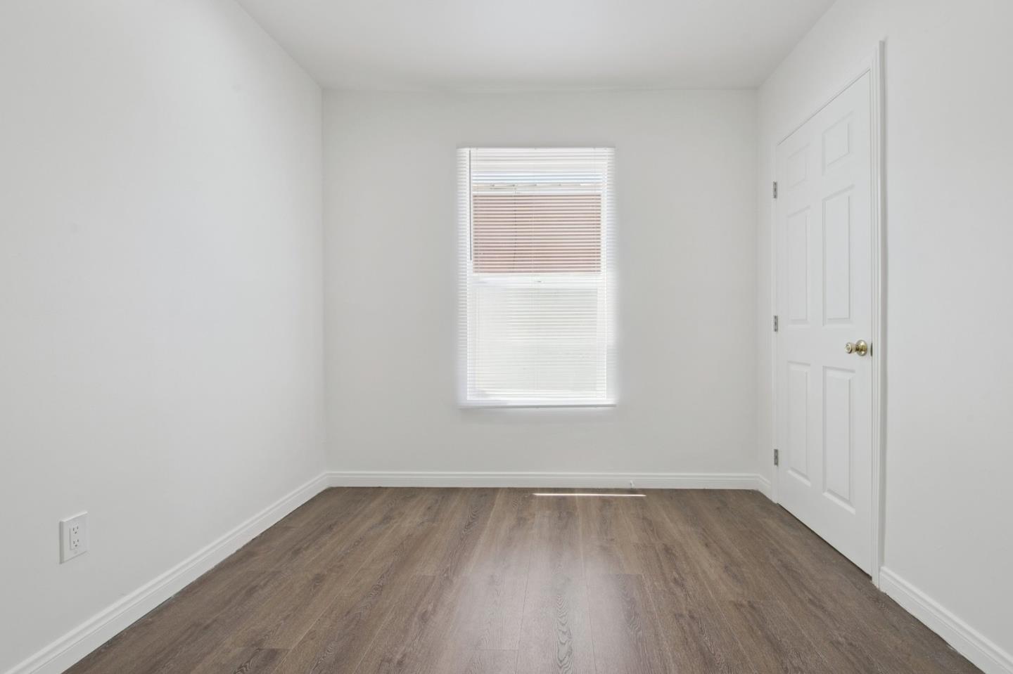 Detail Gallery Image 11 of 14 For 366 E 55th St, Los Angeles,  CA 90011 - 2 Beds | 1 Baths