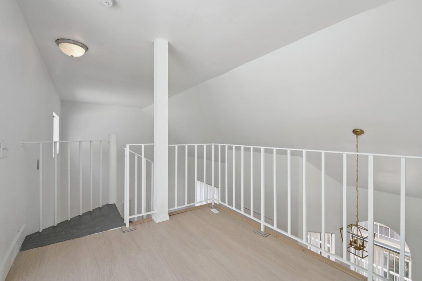 Detail Gallery Image 14 of 18 For 14937 Dickens St #209,  Sherman Oaks,  CA 91403 - 2 Beds | 2 Baths