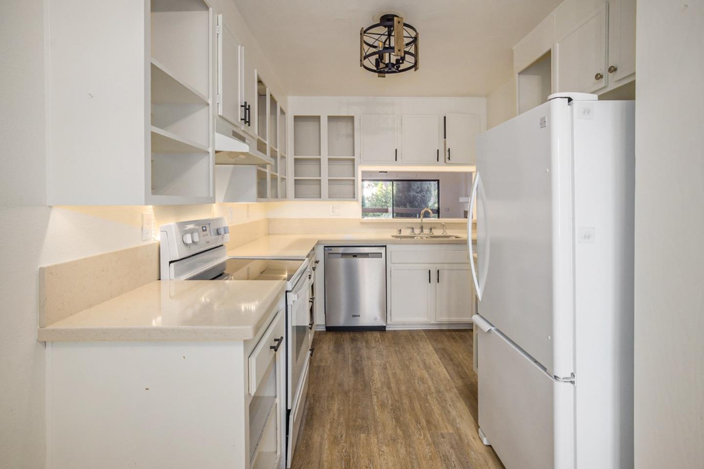 Detail Gallery Image 4 of 15 For 7245 Navajo Rd #D260,  San Diego,  CA 92119 - 2 Beds | 2 Baths