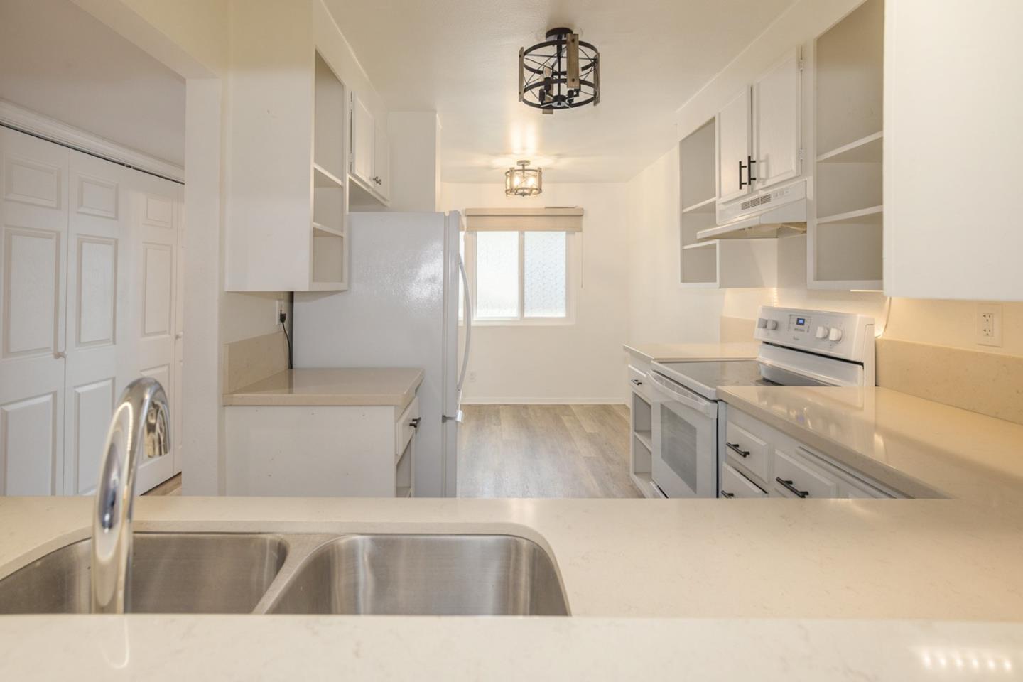 Detail Gallery Image 5 of 15 For 7245 Navajo Rd #D260,  San Diego,  CA 92119 - 2 Beds | 2 Baths
