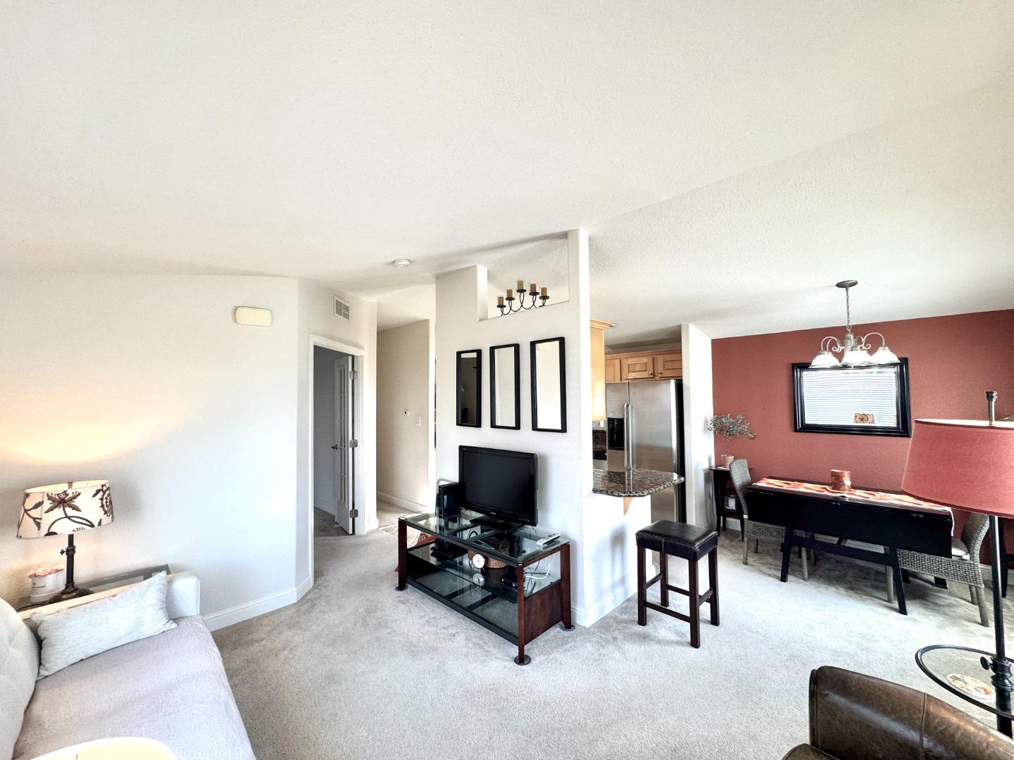 Detail Gallery Image 5 of 21 For 32 Oceanview Ave #32,  Half Moon Bay,  CA 94019 - 2 Beds | 2 Baths