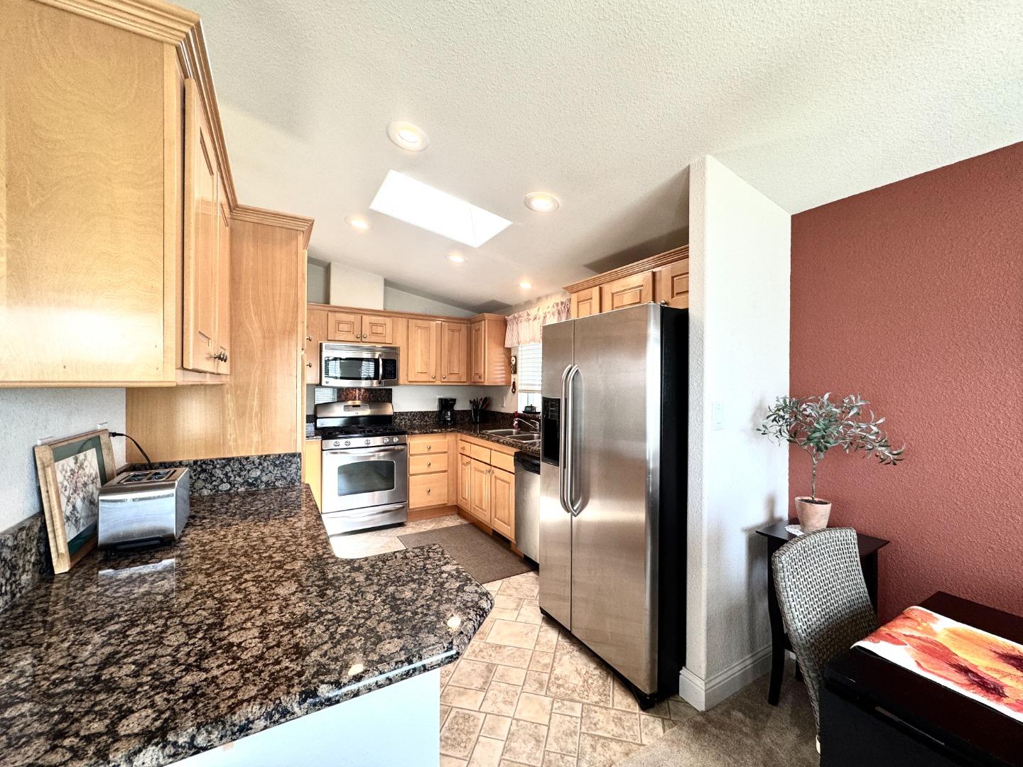 Detail Gallery Image 7 of 21 For 32 Oceanview Ave #32,  Half Moon Bay,  CA 94019 - 2 Beds | 2 Baths