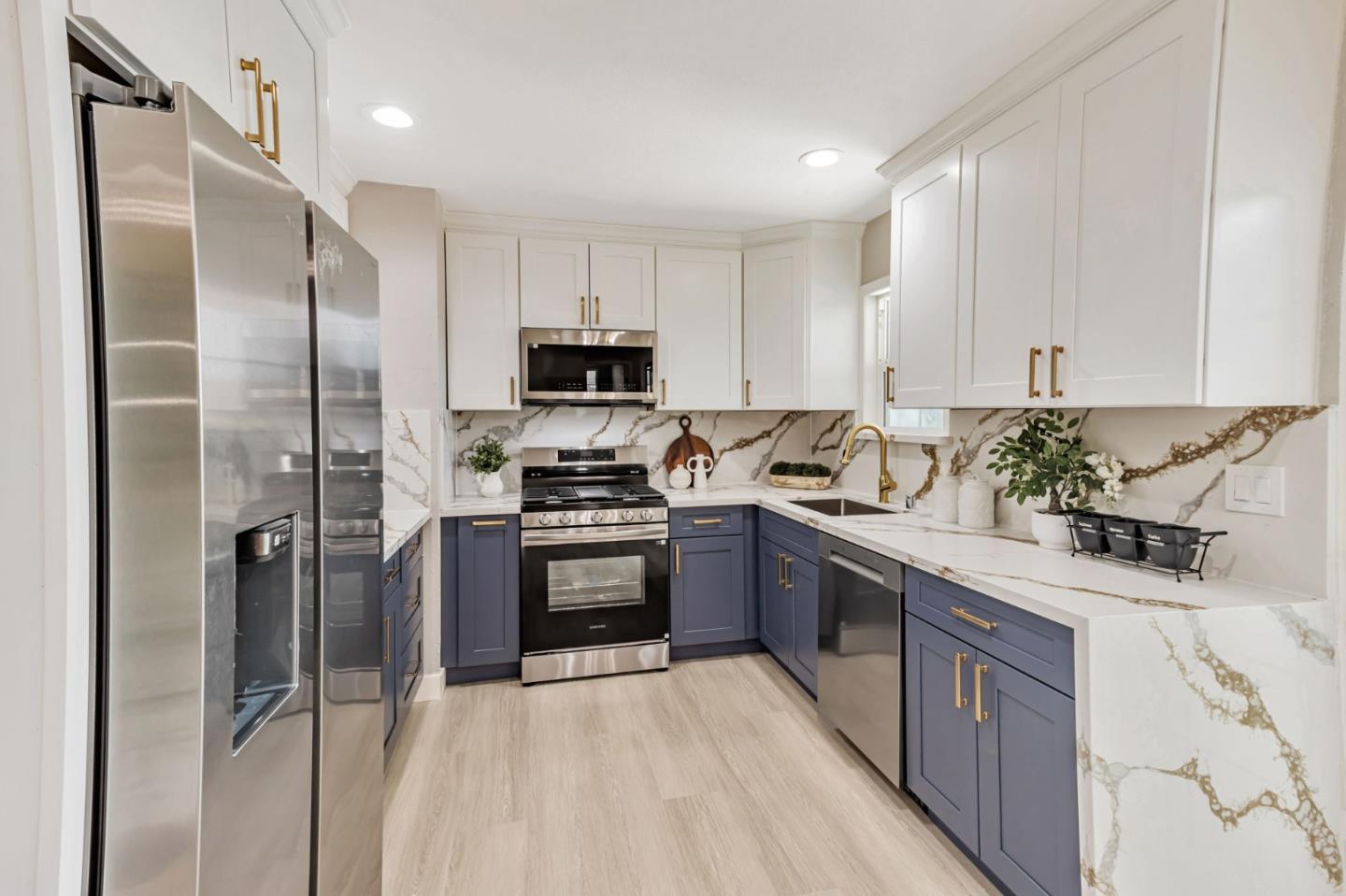 Detail Gallery Image 12 of 32 For 905 S Capitol Ave, San Jose,  CA 95127 - 4 Beds | 2 Baths