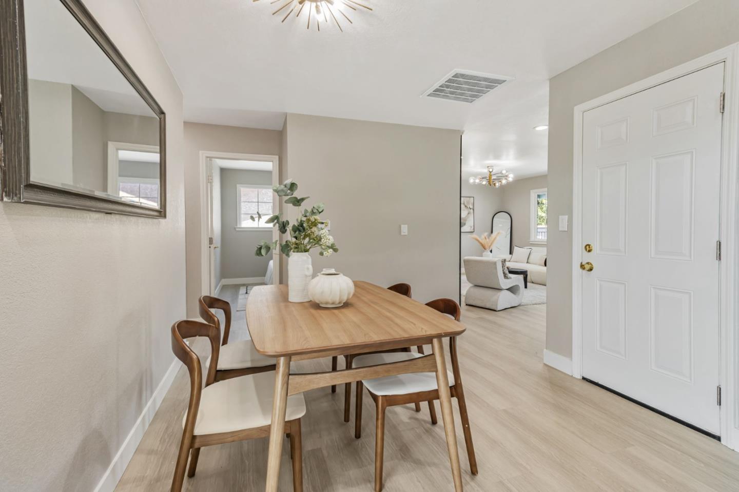Detail Gallery Image 15 of 32 For 905 S Capitol Ave, San Jose,  CA 95127 - 4 Beds | 2 Baths