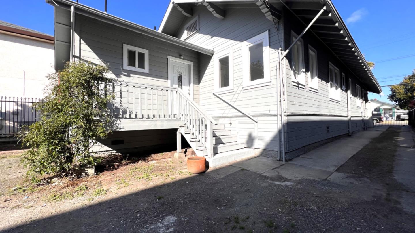 Detail Gallery Image 18 of 40 For 1729 28th Ave, Oakland,  CA 94601 - – Beds | – Baths