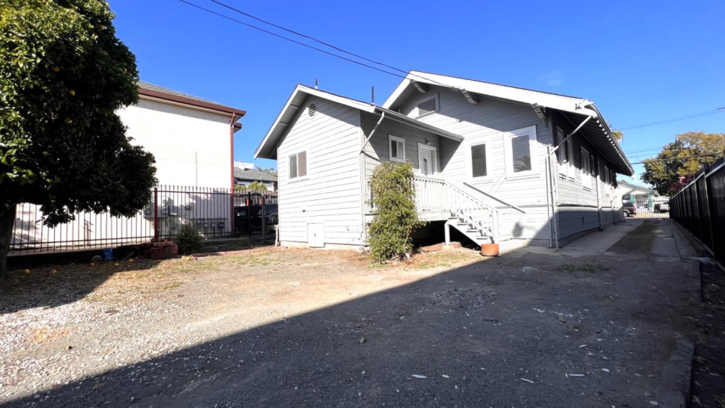 Detail Gallery Image 19 of 40 For 1729 28th Ave, Oakland,  CA 94601 - – Beds | – Baths