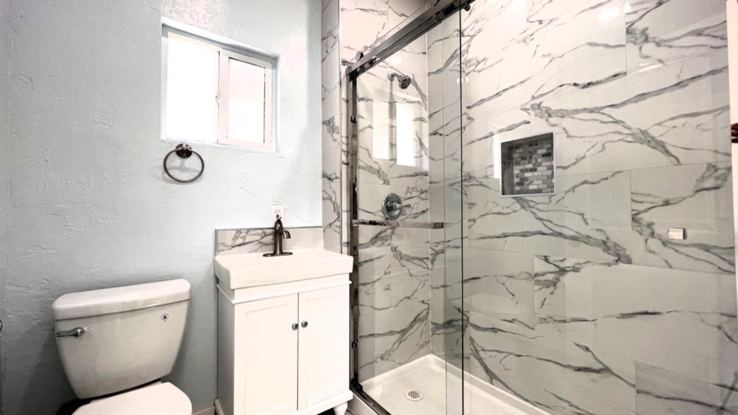 Detail Gallery Image 24 of 40 For 1729 28th Ave, Oakland,  CA 94601 - – Beds | – Baths