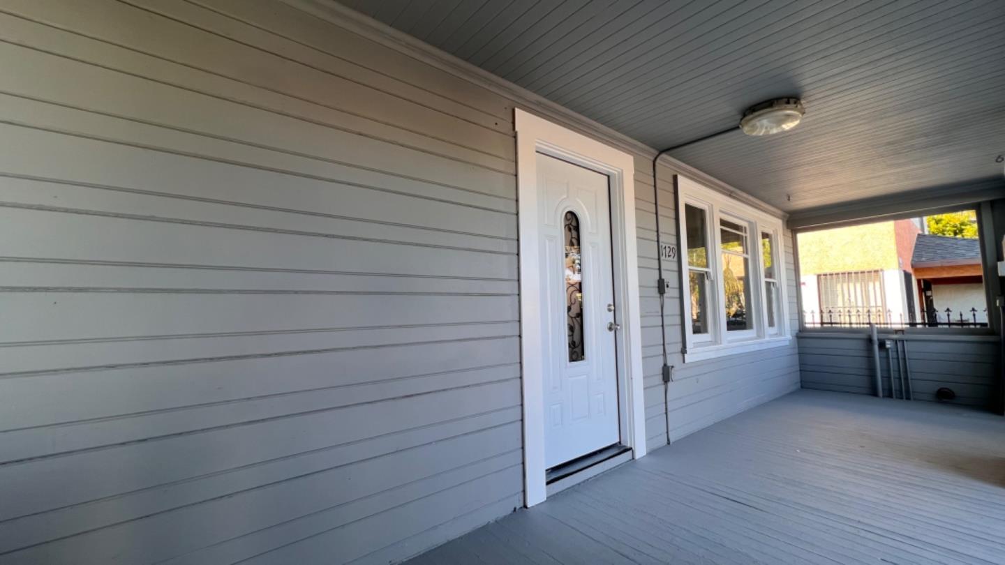 Detail Gallery Image 4 of 40 For 1729 28th Ave, Oakland,  CA 94601 - – Beds | – Baths