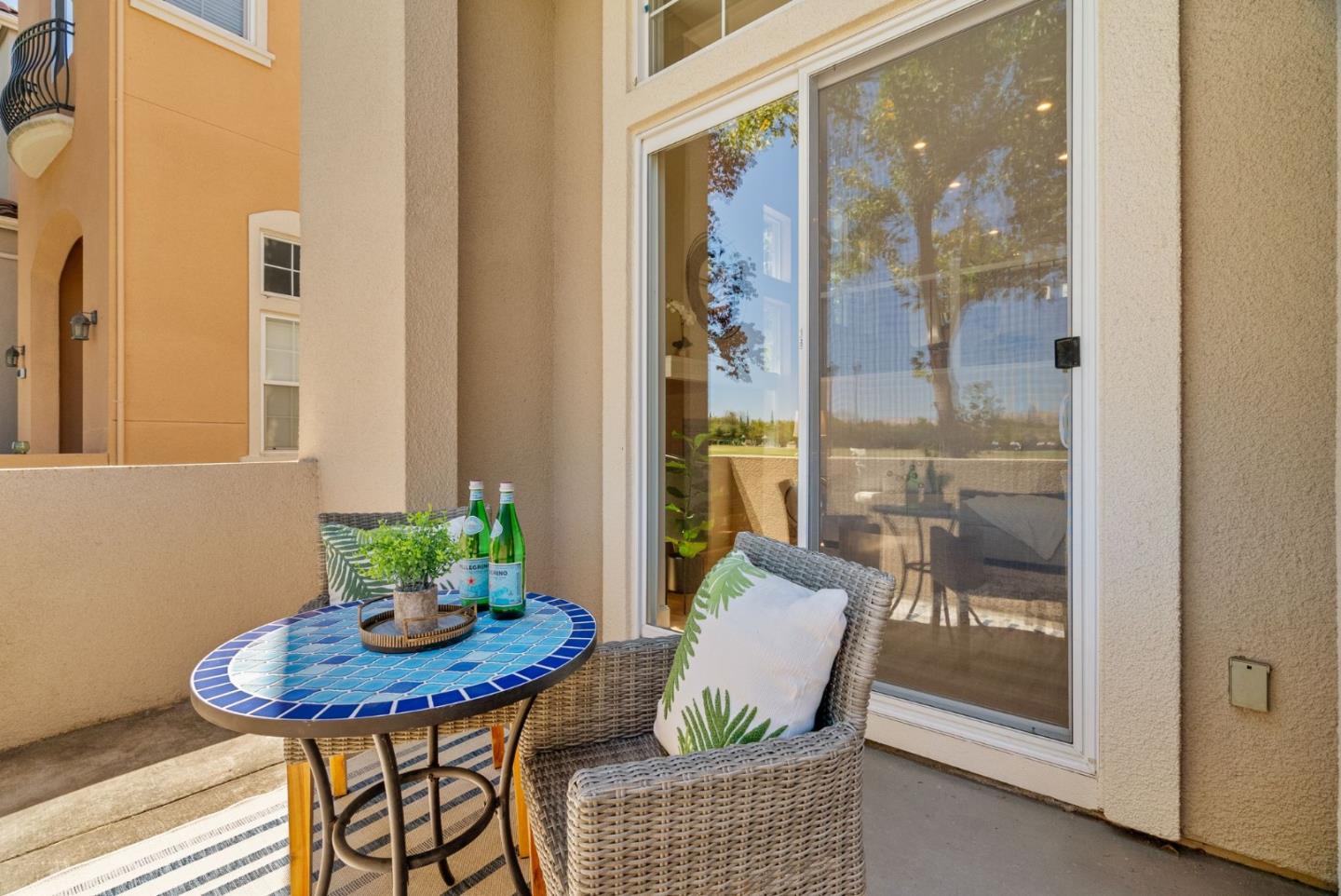 Detail Gallery Image 12 of 54 For 4064 Rivermark Pkwy, Santa Clara,  CA 95054 - 3 Beds | 2/1 Baths
