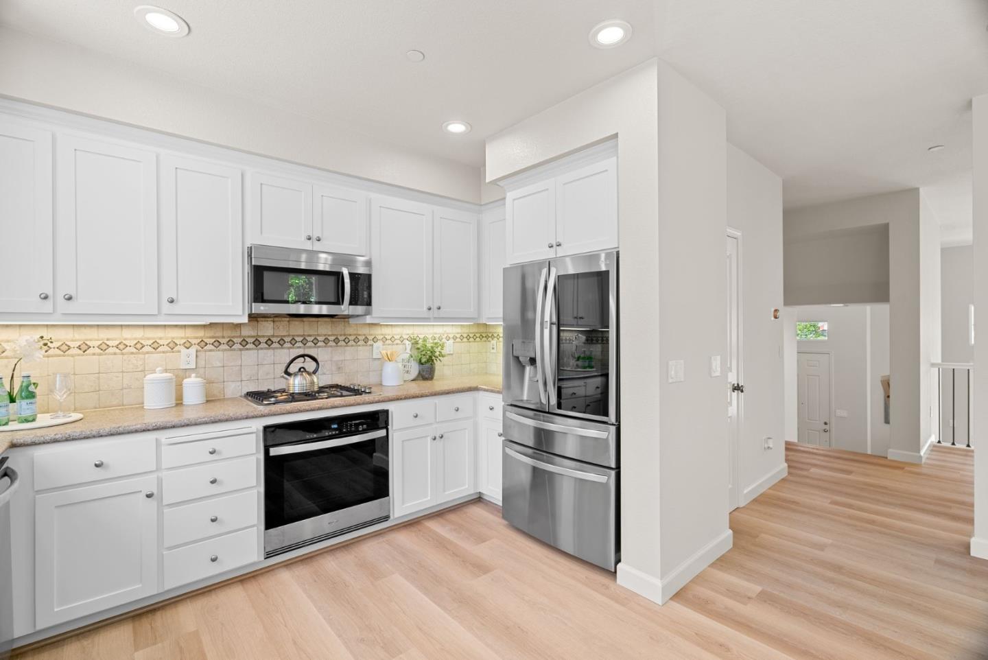 Detail Gallery Image 20 of 54 For 4064 Rivermark Pkwy, Santa Clara,  CA 95054 - 3 Beds | 2/1 Baths