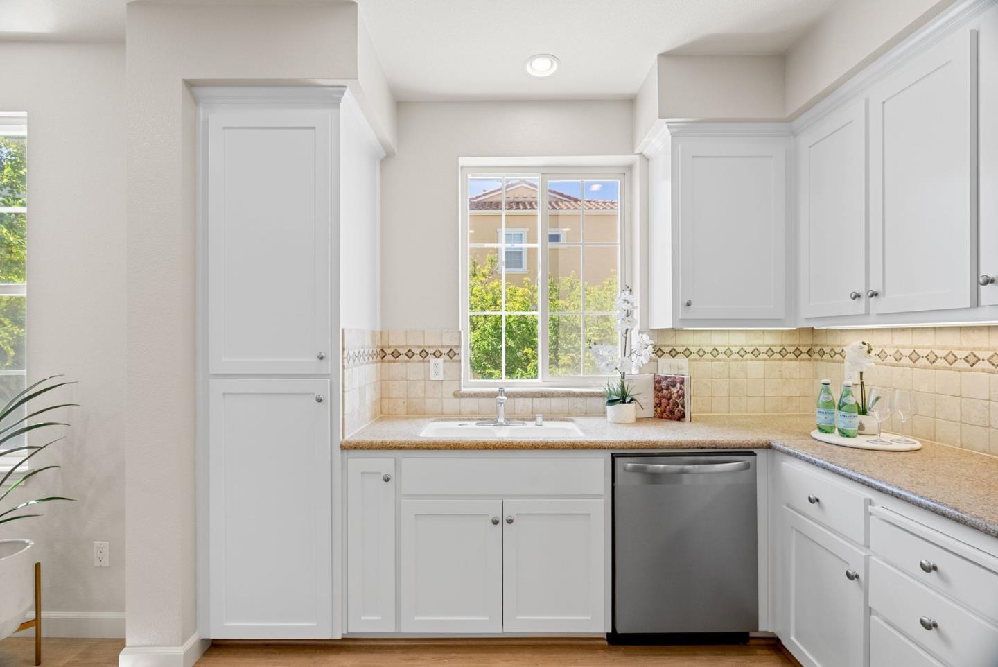 Detail Gallery Image 22 of 54 For 4064 Rivermark Pkwy, Santa Clara,  CA 95054 - 3 Beds | 2/1 Baths