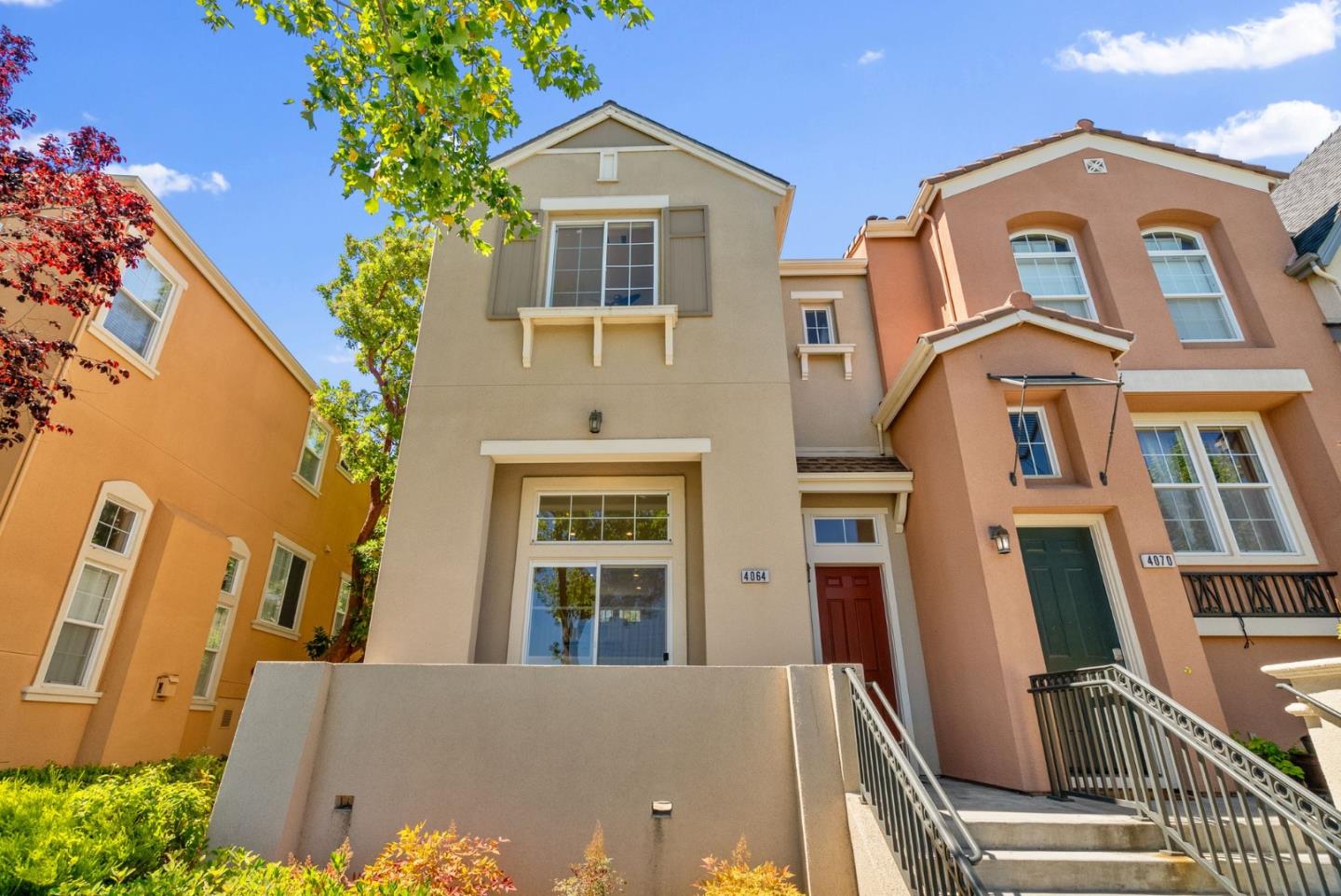 Detail Gallery Image 3 of 54 For 4064 Rivermark Pkwy, Santa Clara,  CA 95054 - 3 Beds | 2/1 Baths