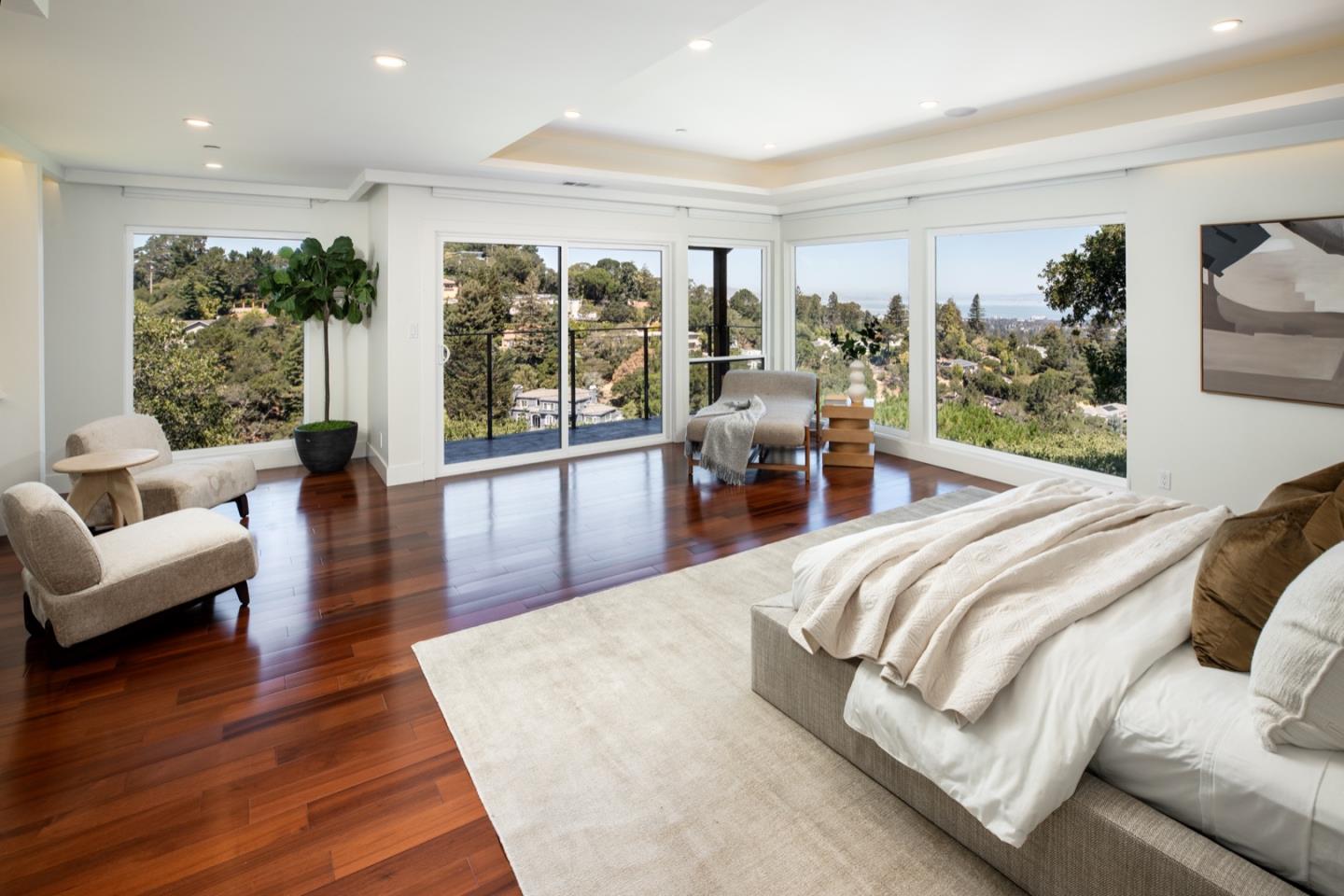 Detail Gallery Image 10 of 22 For 1340 View Haven Rd, Hillsborough,  CA 94010 - 5 Beds | 4/1 Baths