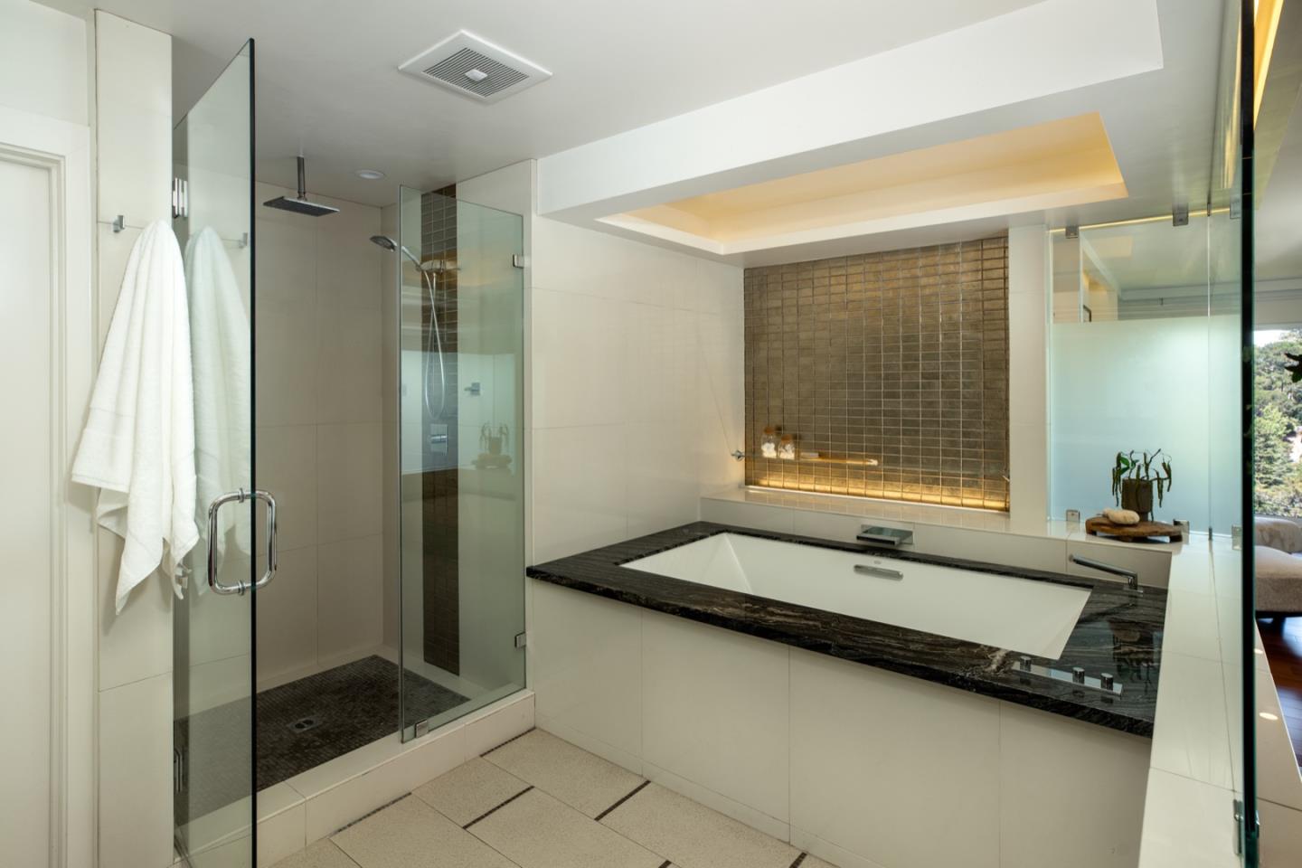 Detail Gallery Image 13 of 22 For 1340 View Haven Rd, Hillsborough,  CA 94010 - 5 Beds | 4/1 Baths