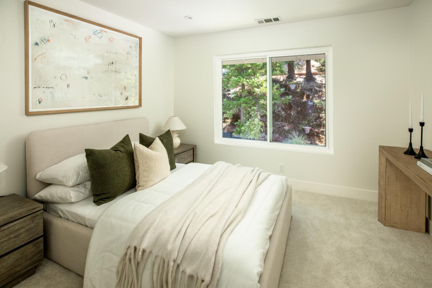 Detail Gallery Image 14 of 22 For 1340 View Haven Rd, Hillsborough,  CA 94010 - 5 Beds | 4/1 Baths