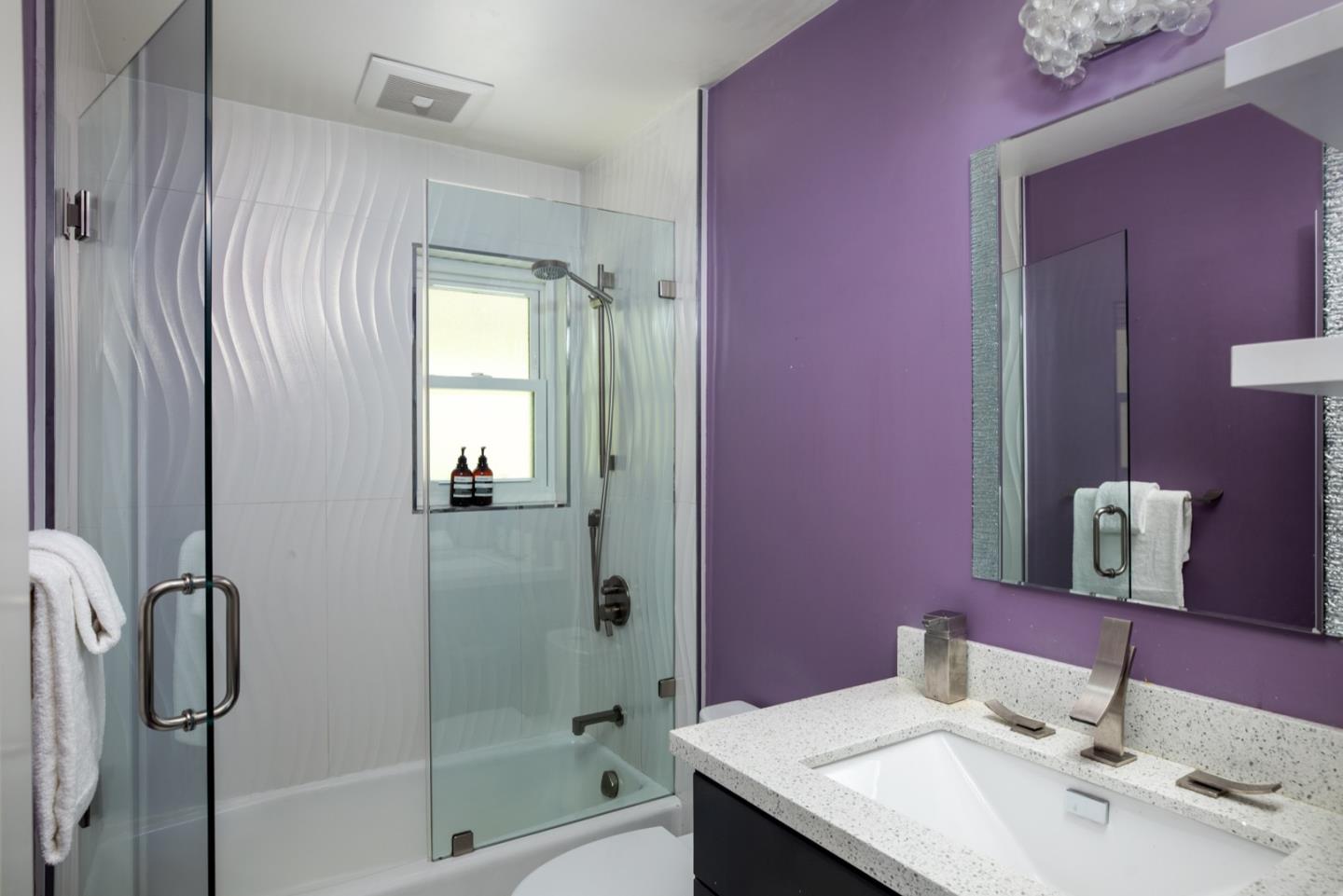 Detail Gallery Image 17 of 22 For 1340 View Haven Rd, Hillsborough,  CA 94010 - 5 Beds | 4/1 Baths