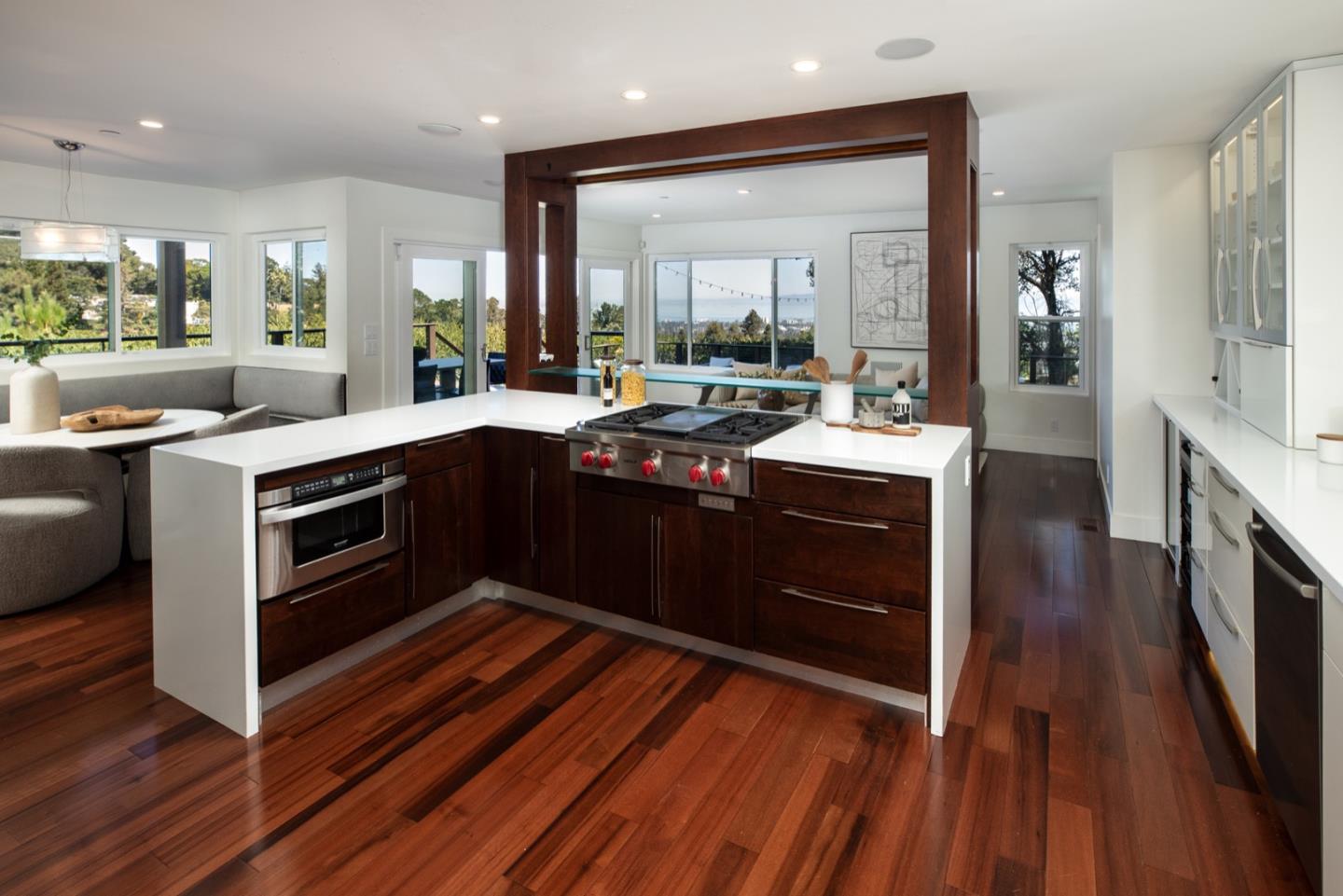 Detail Gallery Image 6 of 22 For 1340 View Haven Rd, Hillsborough,  CA 94010 - 5 Beds | 4/1 Baths
