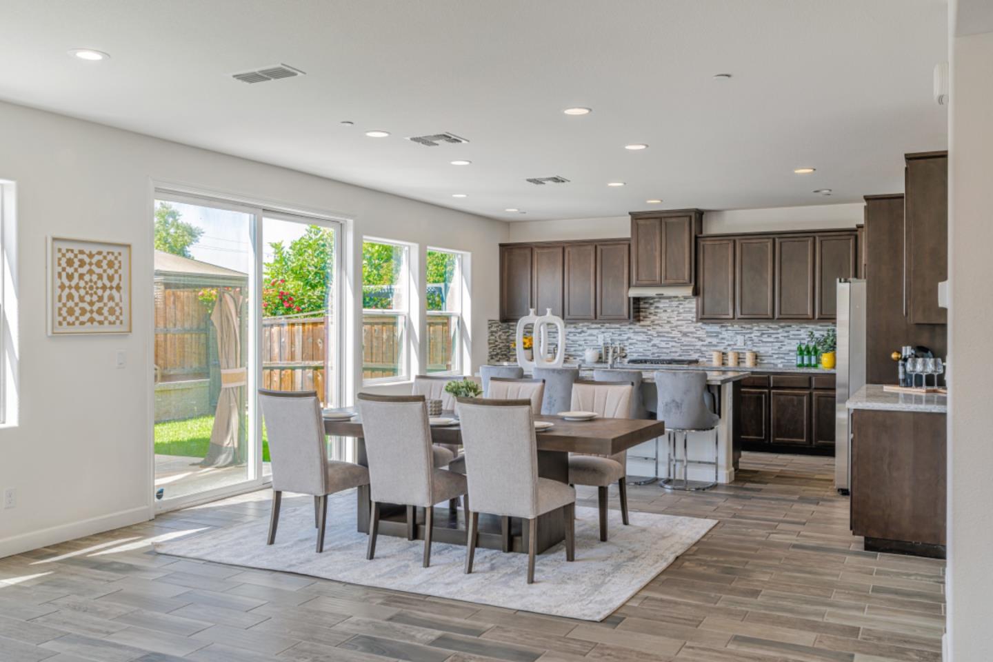 Detail Gallery Image 13 of 43 For 1798 Ponderosa Dr, Tracy,  CA 95376 - 4 Beds | 3 Baths