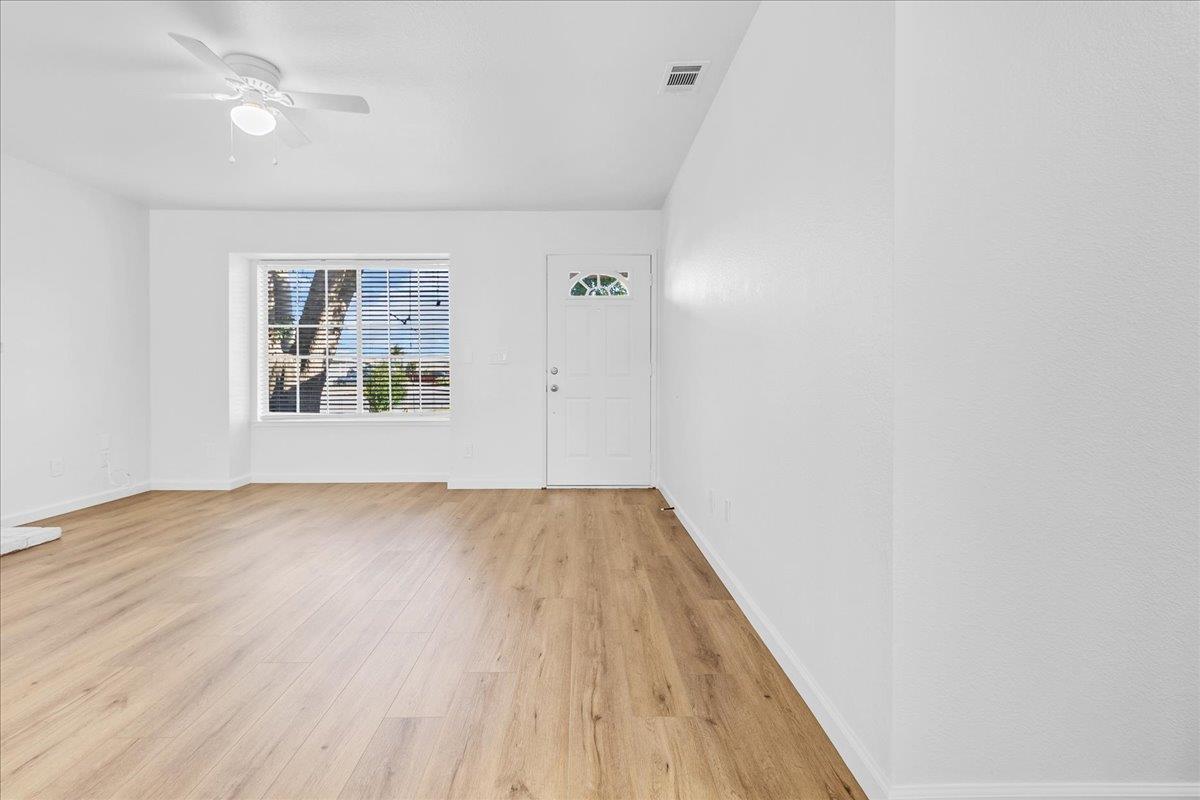 Detail Gallery Image 11 of 44 For 1201 Wilma Dr, Hollister,  CA 95023 - 3 Beds | 2 Baths