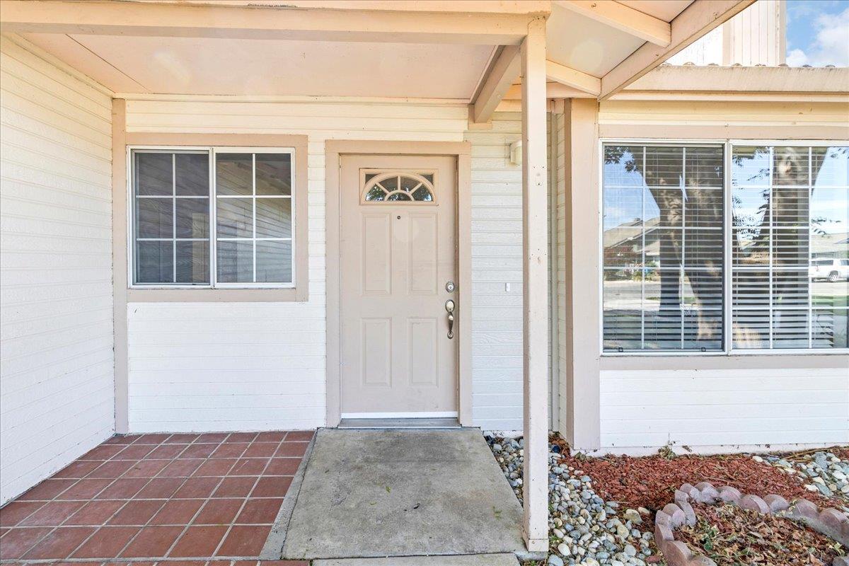 Detail Gallery Image 5 of 44 For 1201 Wilma Dr, Hollister,  CA 95023 - 3 Beds | 2 Baths