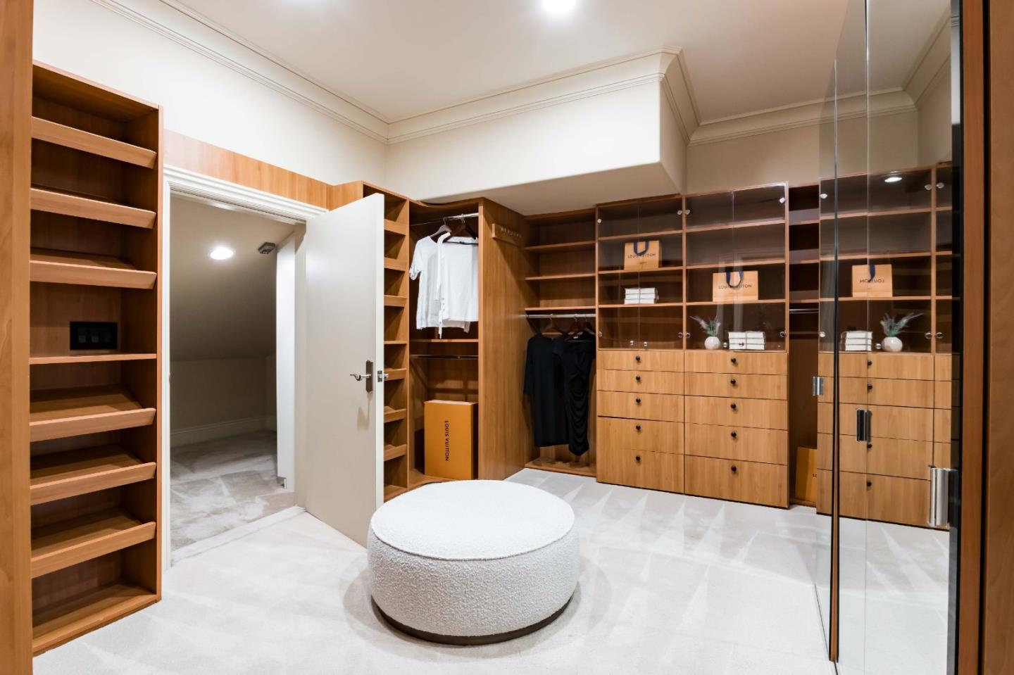 Detail Gallery Image 19 of 47 For 58 Marymont Ave, Atherton,  CA 94027 - 6 Beds | 9/2 Baths