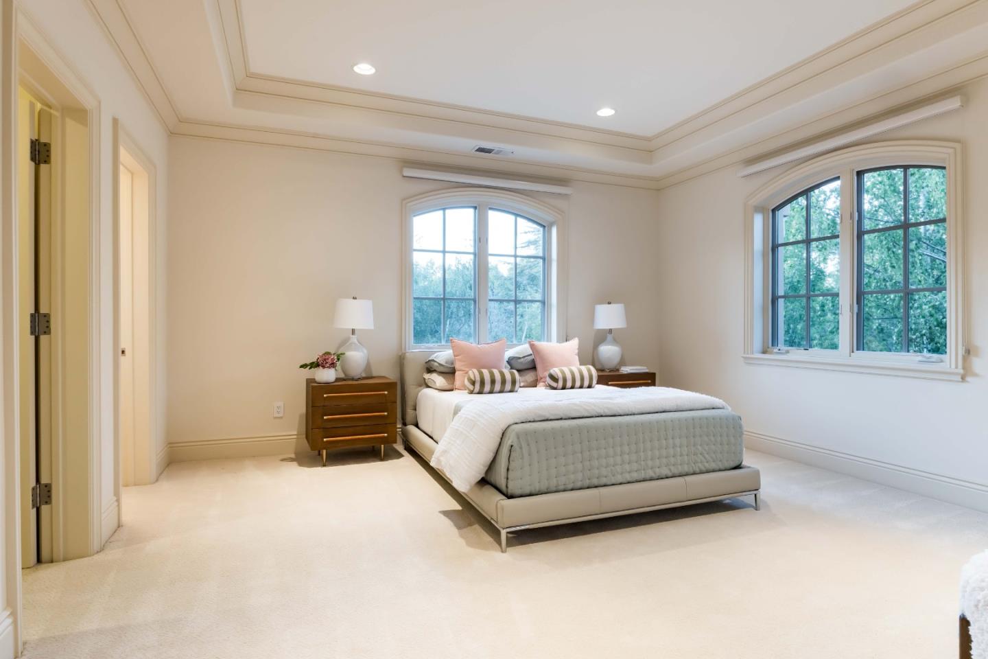 Detail Gallery Image 22 of 47 For 58 Marymont Ave, Atherton,  CA 94027 - 6 Beds | 9/2 Baths
