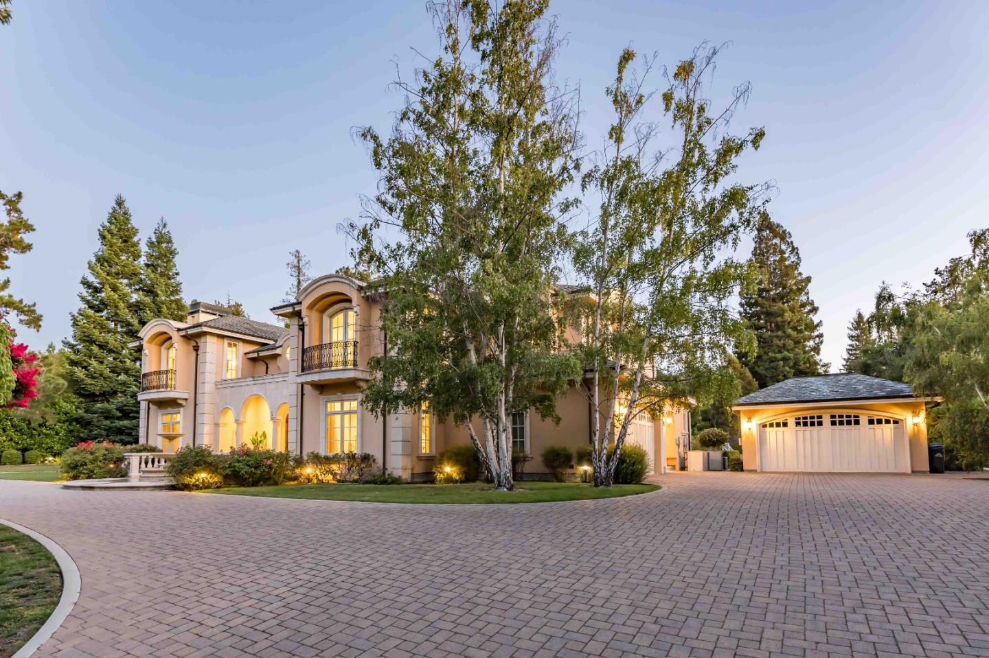 Detail Gallery Image 3 of 47 For 58 Marymont Ave, Atherton,  CA 94027 - 6 Beds | 9/2 Baths