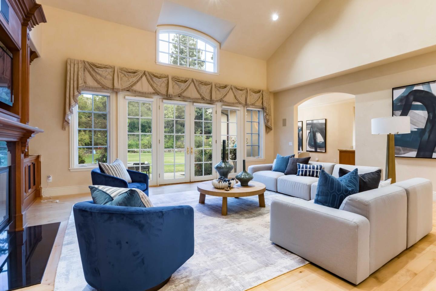 Detail Gallery Image 7 of 47 For 58 Marymont Ave, Atherton,  CA 94027 - 6 Beds | 9/2 Baths