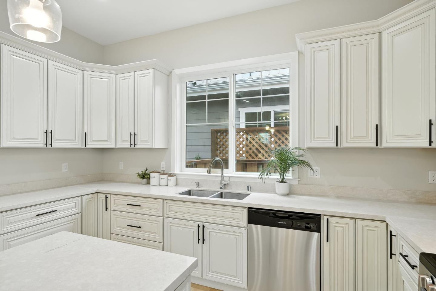 Detail Gallery Image 6 of 15 For 1329 Elam Ave, Campbell,  CA 95008 - 4 Beds | 3/1 Baths