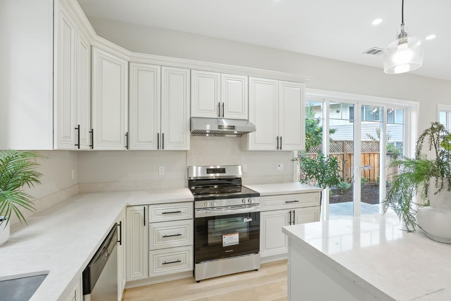 Detail Gallery Image 7 of 15 For 1329 Elam Ave, Campbell,  CA 95008 - 4 Beds | 3/1 Baths