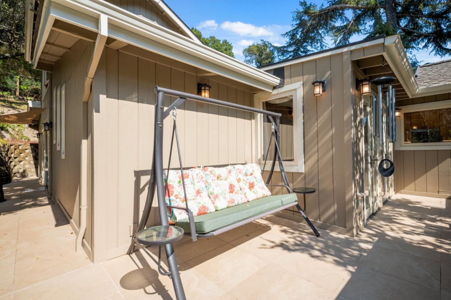 Detail Gallery Image 15 of 73 For 2920 San Juan Blvd, Belmont,  CA 94002 - 4 Beds | 3 Baths