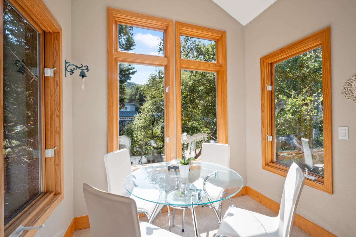 Detail Gallery Image 21 of 73 For 2920 San Juan Blvd, Belmont,  CA 94002 - 4 Beds | 3 Baths