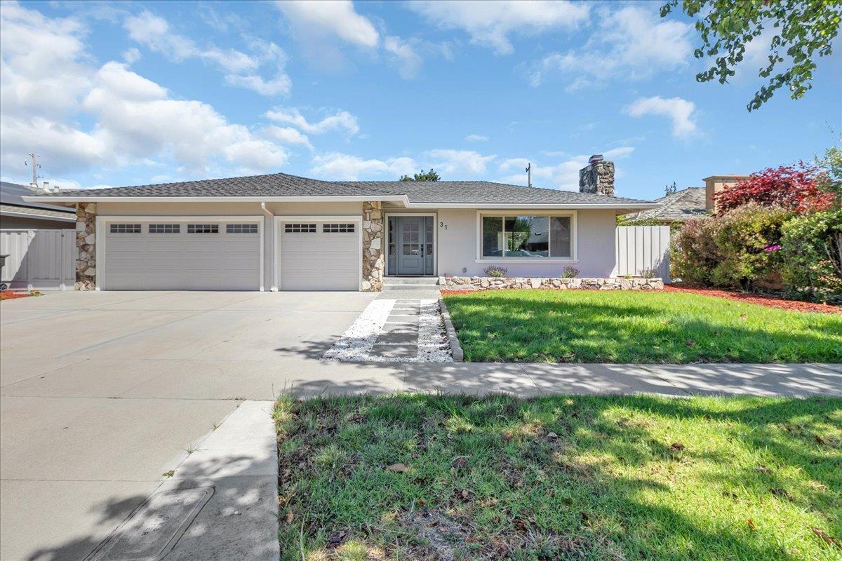 Detail Gallery Image 1 of 40 For 31 La Mirada Ct, Salinas,  CA 93901 - 4 Beds | 3 Baths