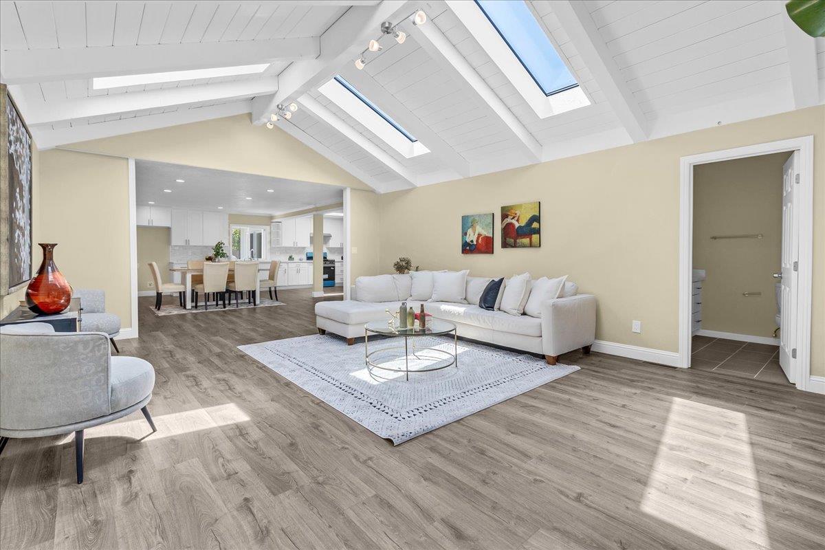 Detail Gallery Image 19 of 40 For 31 La Mirada Ct, Salinas,  CA 93901 - 4 Beds | 3 Baths