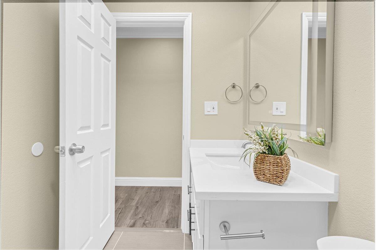 Detail Gallery Image 27 of 40 For 31 La Mirada Ct, Salinas,  CA 93901 - 4 Beds | 3 Baths