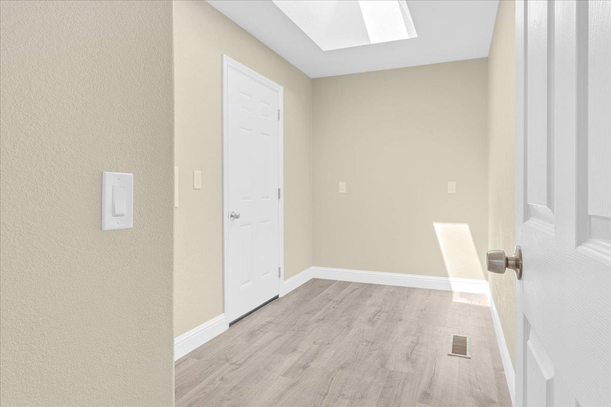 Detail Gallery Image 35 of 40 For 31 La Mirada Ct, Salinas,  CA 93901 - 4 Beds | 3 Baths