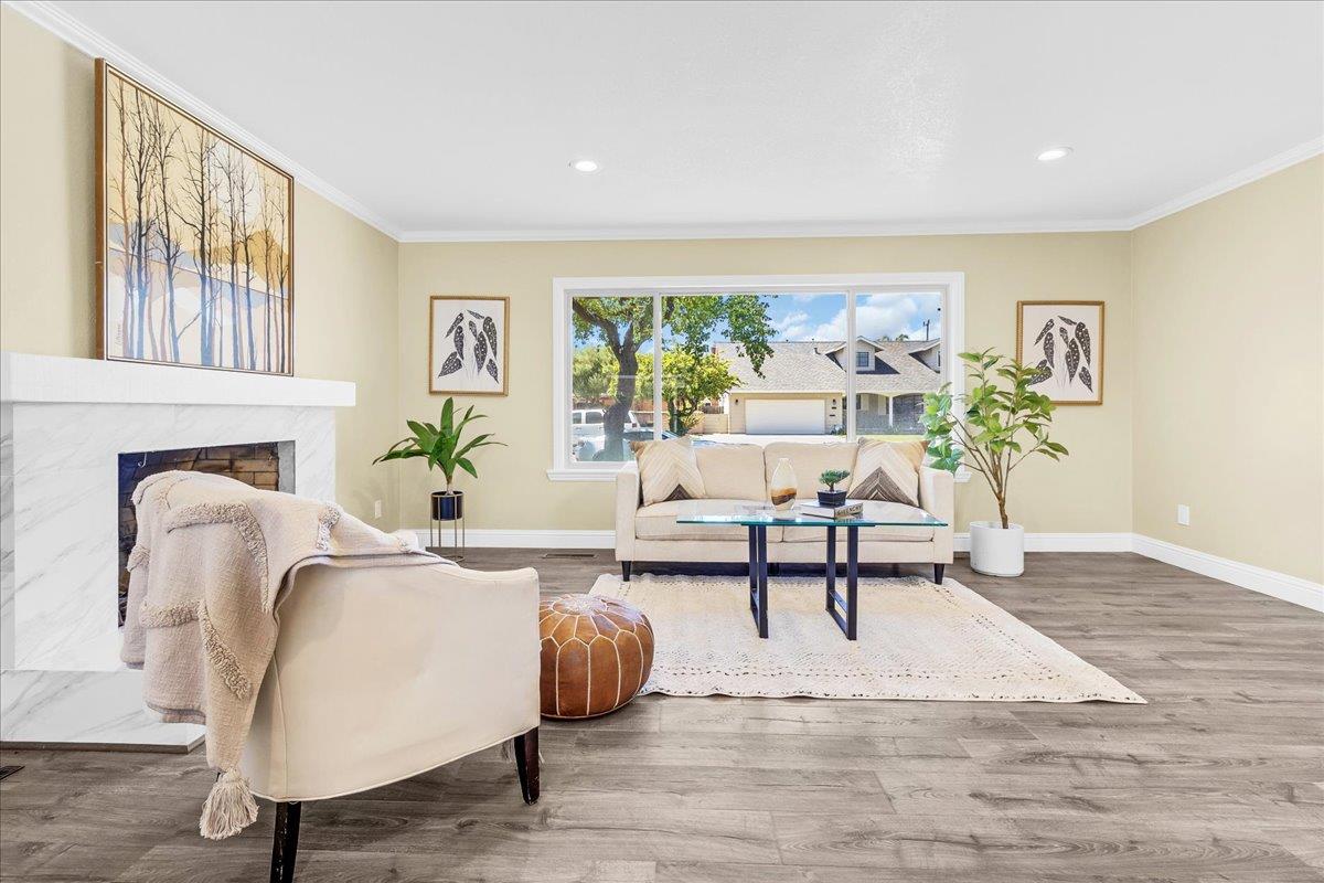 Detail Gallery Image 7 of 40 For 31 La Mirada Ct, Salinas,  CA 93901 - 4 Beds | 3 Baths