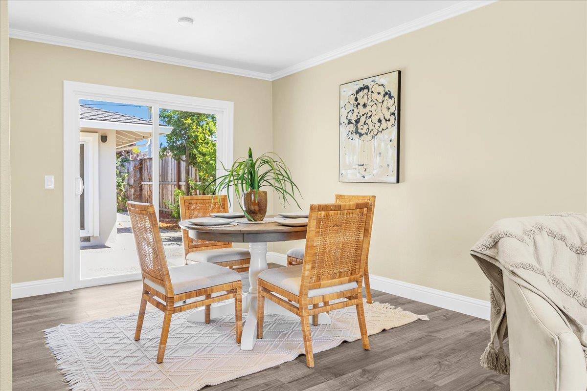 Detail Gallery Image 9 of 40 For 31 La Mirada Ct, Salinas,  CA 93901 - 4 Beds | 3 Baths