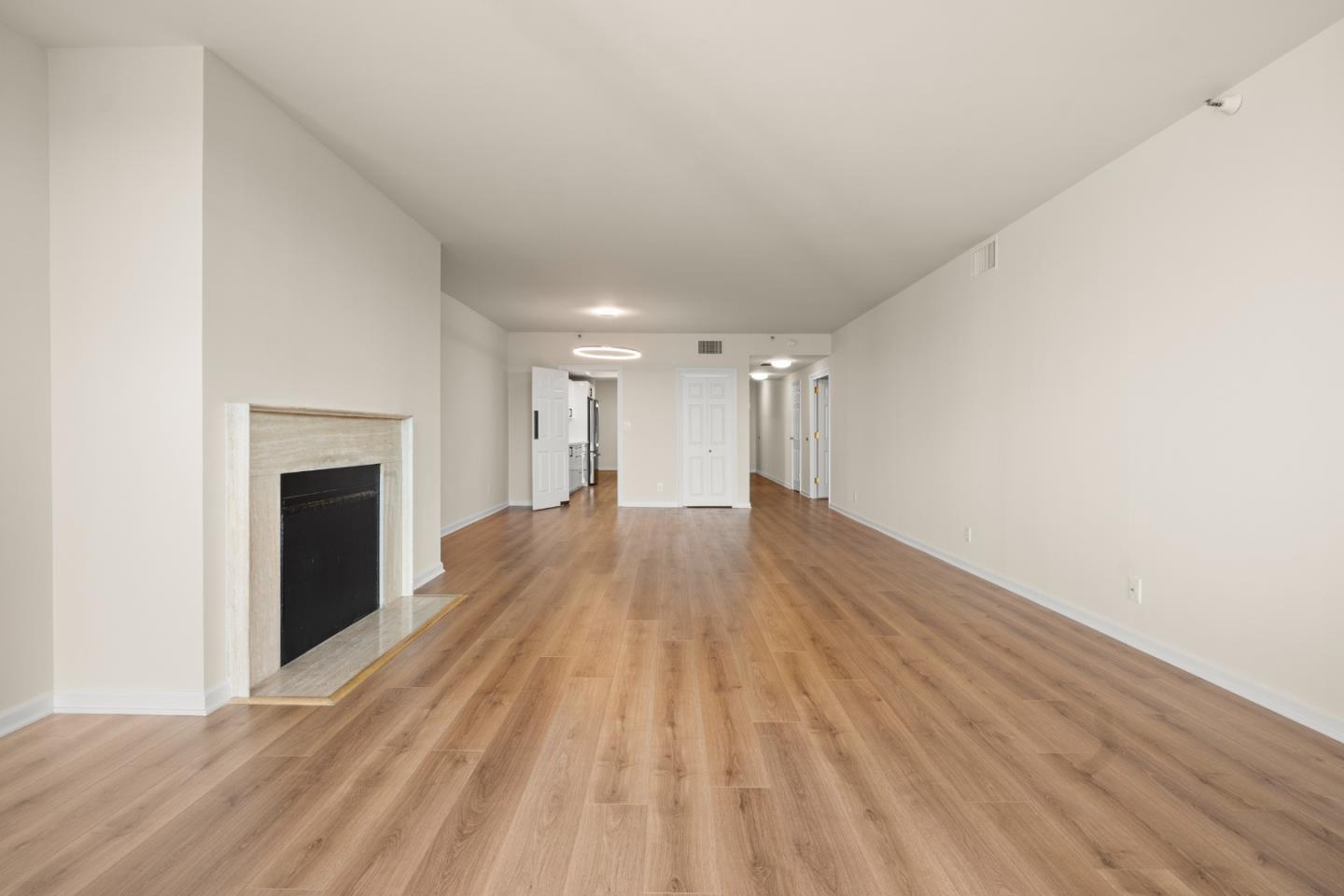Detail Gallery Image 6 of 29 For 555 Laurel Ave #324,  San Mateo,  CA 94401 - 2 Beds | 2 Baths